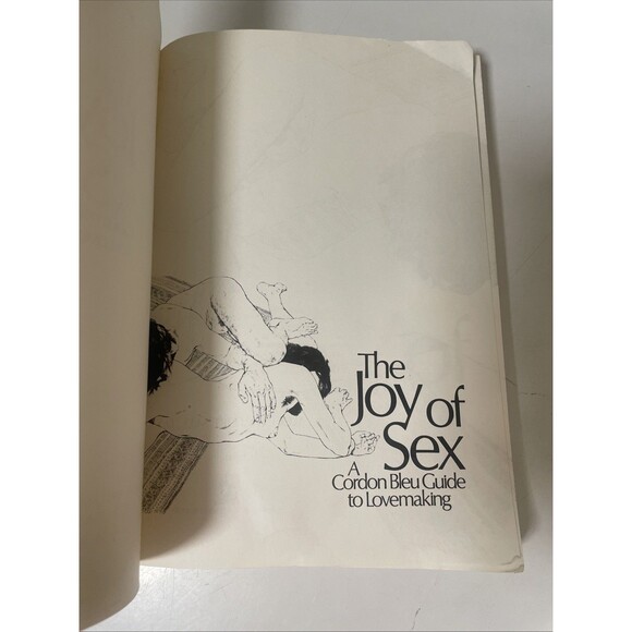 THE JOY OF SEX by Alex Comfort Simon & Schuster Book 1987 Paperback PB-Sexology - Picture 4 of 7